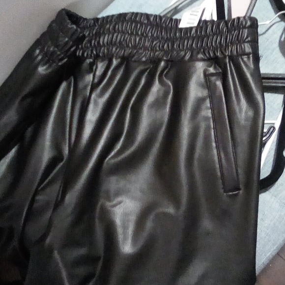 FOREVER 21 FAUX LEATHER PANT IN SIZE XL - Picture 1 of 1